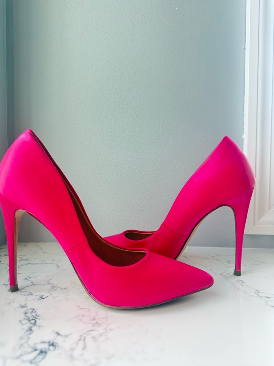 Steve Madden Shoes - Steve Madden Hot Pink Pointed Toe Stiletto Pumps